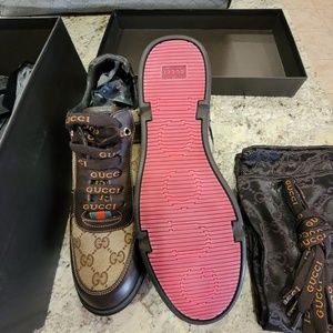 🐯- Gucci Sneakers Hard to Find!
